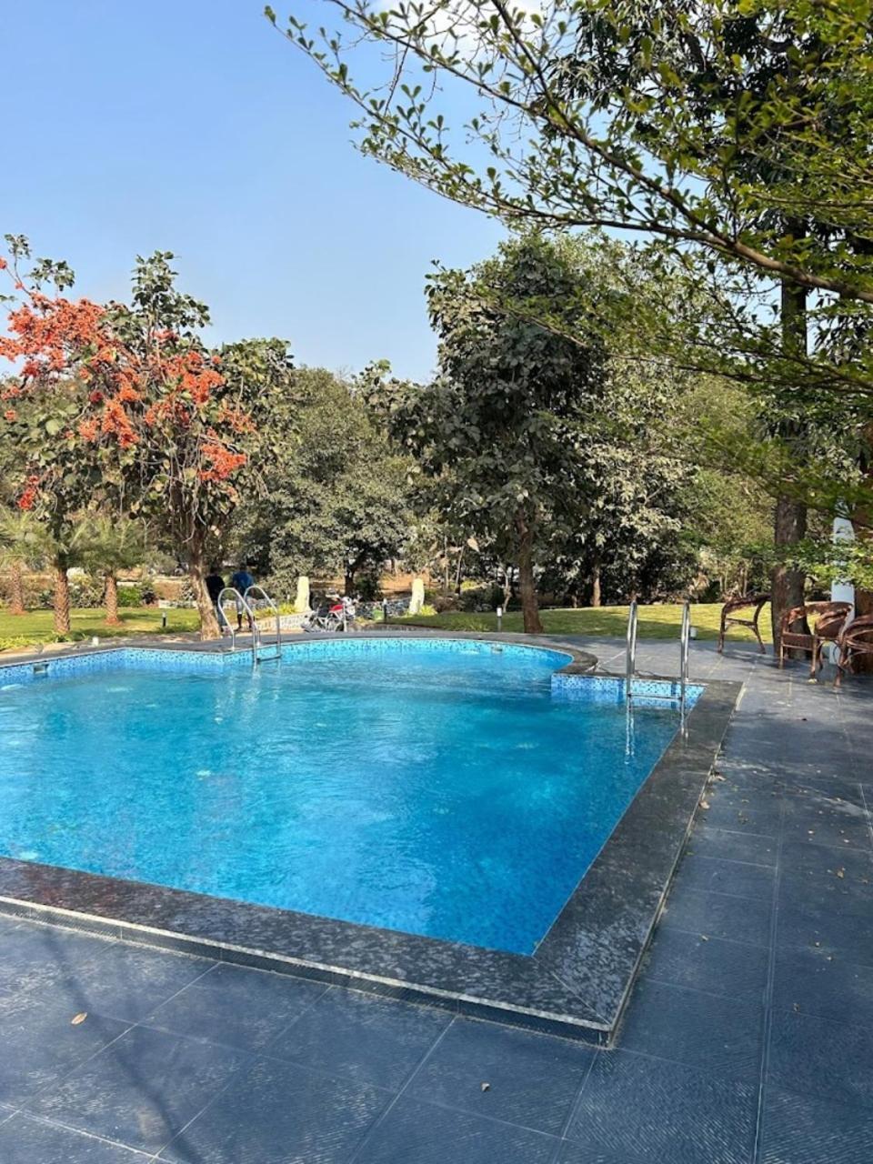 Grand Celebration Resort نيرال المظهر الخارجي الصورة